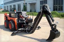 Skip steer loader GN850（push sand in shipyard）