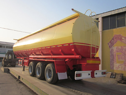 Fuel tank semi trailer