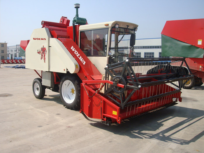 W4D-1 soybean harvester