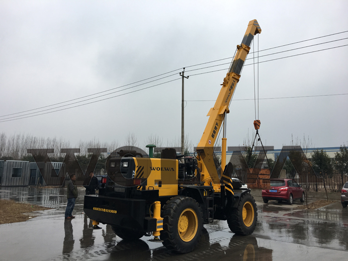 Traveling Rough Terrain Crane GNQY-Y6